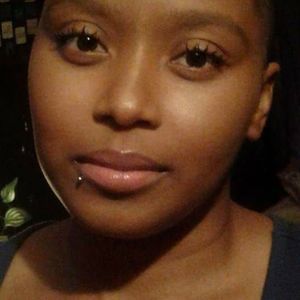 Meet your Posher, Denise